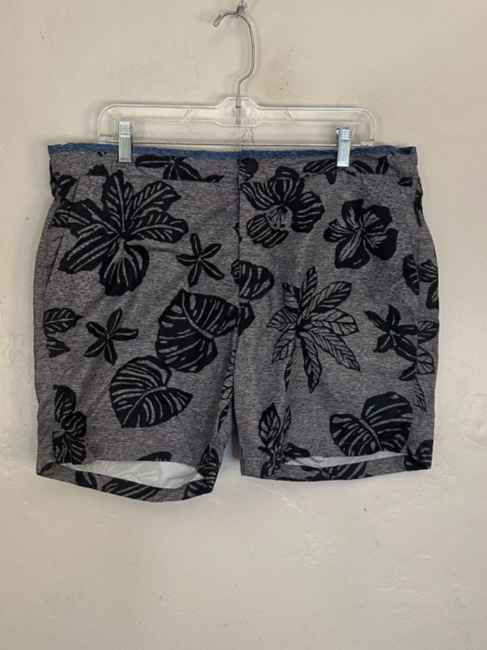 Scotch & Soda Swim Trunks XL runs small 37
